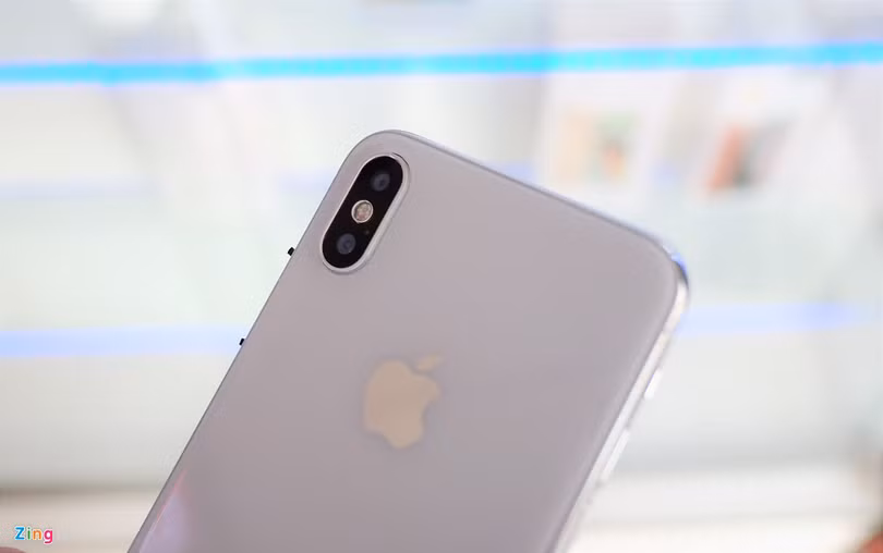 iPhone Xs vừa về, hàng nhái đã bán đầy tại Việt Nam