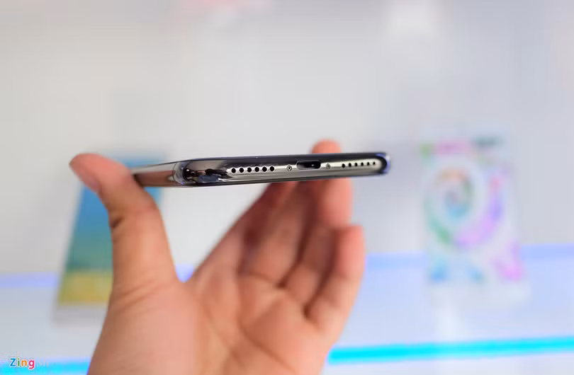 iPhone Xs vừa về, hàng nhái đã bán đầy tại Việt Nam