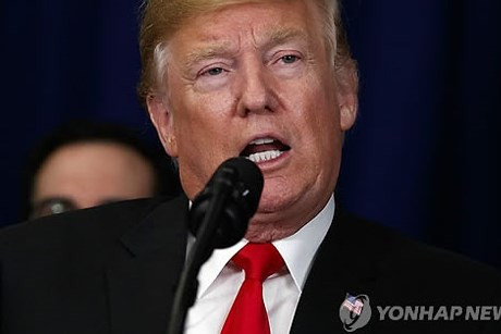 ông trump khoe bức thư đặc biệt từ ông kim jong un hình 1 Ông Trump khoe bức thư đặc biệt từ ông Kim Jong Un