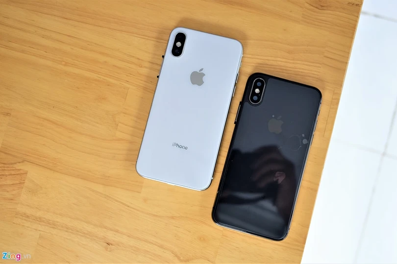 iPhone Xs vừa về, hàng nhái đã bán đầy tại Việt Nam