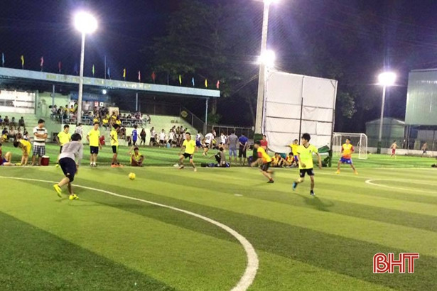 Khai mạc Giải bóng đá Hội Đồng hương Cẩm Xuyên khu vực phía Nam