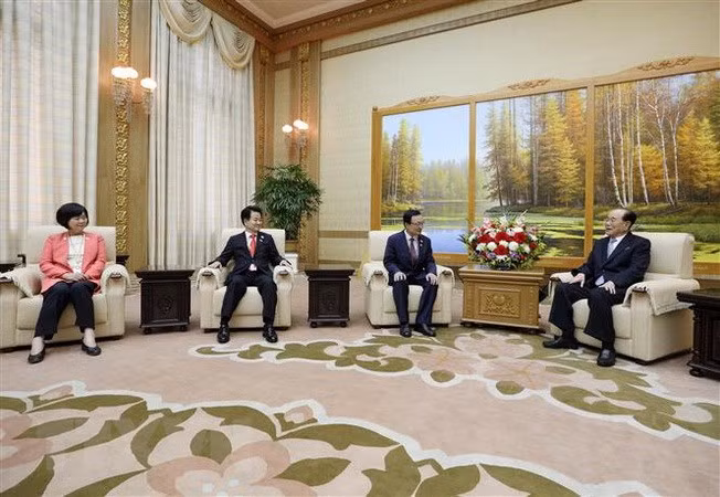 Thế giới ngày qua: Hạ viện Nga thông qua dự luật tăng tuổi về hưu