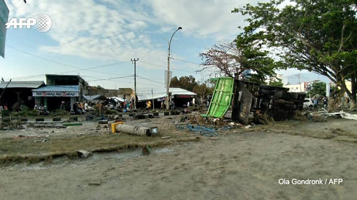 hiện trường tan hoang sau trận động đất, sóng thần ở indonesia hình 5 Khung cảnh tan hoang sau trận động đất, sóng thần ở Indonesia