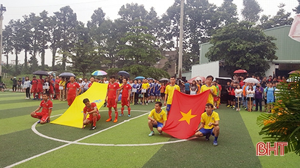 Khai mạc Giải bóng đá Hội Đồng hương Cẩm Xuyên khu vực phía Nam