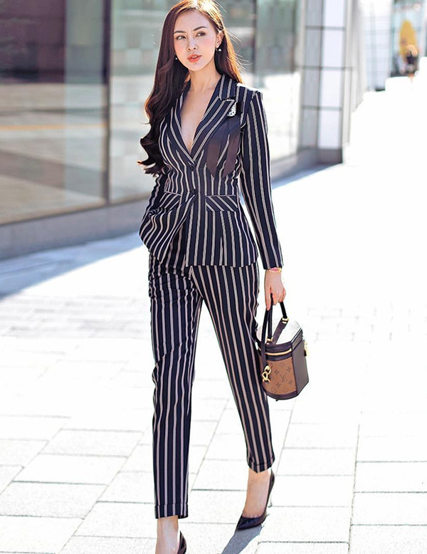 Phối đồ dạo phố mùa thu đẹp như sao Việt ảnh 7 Phối đồ dạo phố mùa thu đẹp như sao Việt