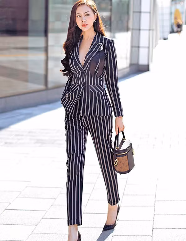 Phối đồ dạo phố mùa thu đẹp như sao Việt