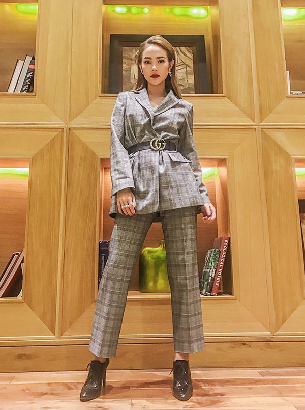 Phối đồ dạo phố mùa thu đẹp như sao Việt ảnh 6 Phối đồ dạo phố mùa thu đẹp như sao Việt