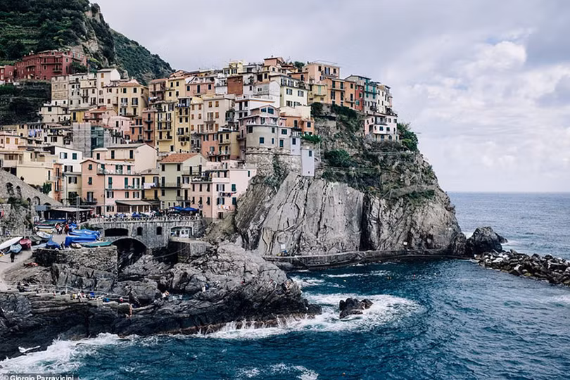 Ấn tượng những công trình trên vách núi ảnh 13 Ấn tượng những công trình trên vách núi