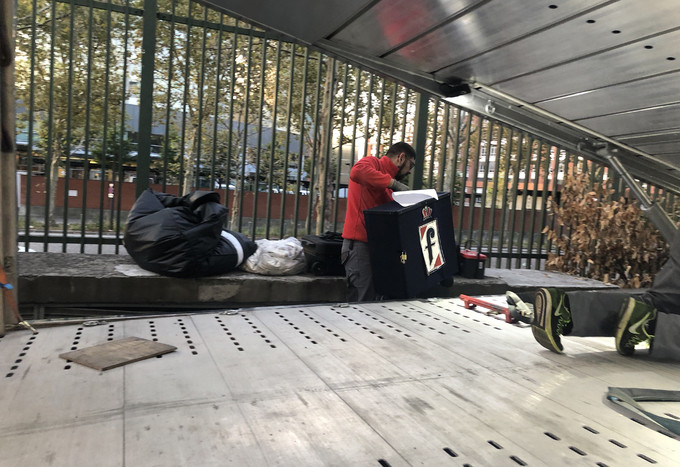 Xe VinFast lần đầu lộ diện tại Paris