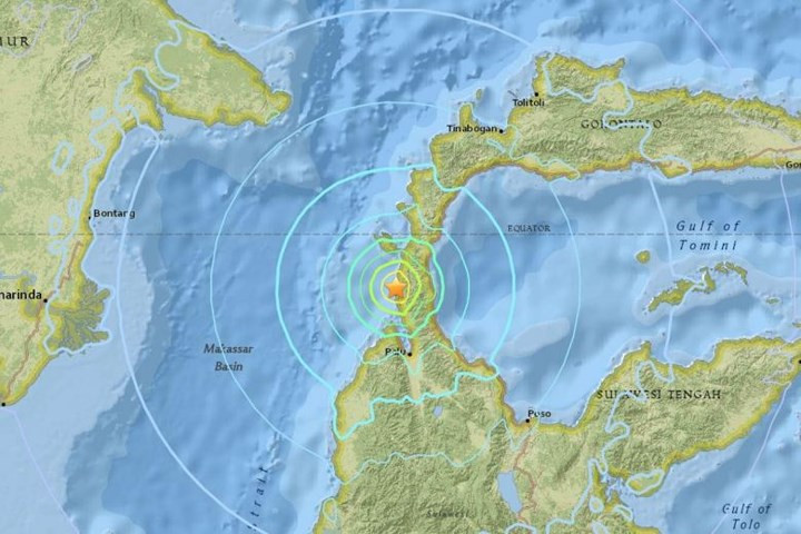 hiện trường tan hoang sau trận động đất, sóng thần ở indonesia hình 12 Khung cảnh tan hoang sau trận động đất, sóng thần ở Indonesia