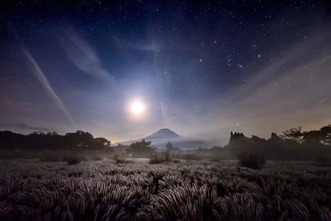 Bộ ảnh chụp núi Phú Sĩ trong 7 năm của nhiếp ảnh gia Nhật Bản