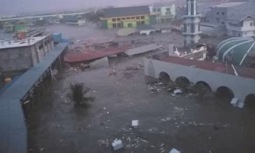 Thế giới ngày qua: Nga bắt đầu chuyển các hệ thống tên lửa S-300 tới Syria