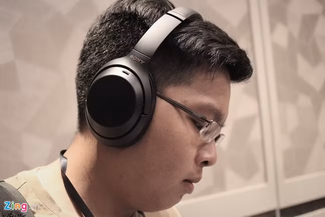 Sony ra mắt tai nghe chống ồn giá 8,5 triệu đồng tại Việt Nam