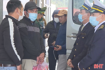 Chủ động không để bệnh bại liệt "vượt biên"!