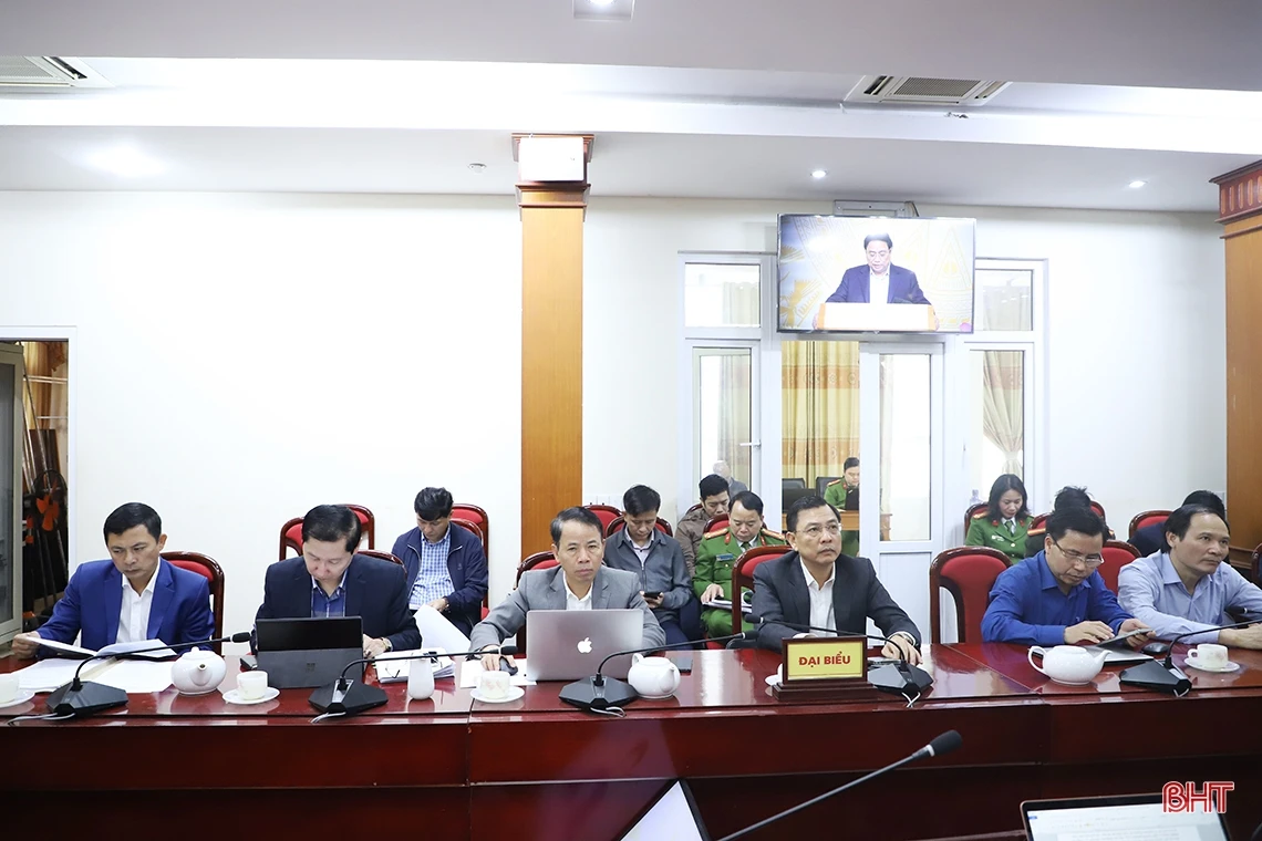 Lấy người dân, doanh nghiệp làm trung tâm, chủ thể thực hiện chuyển đổi số