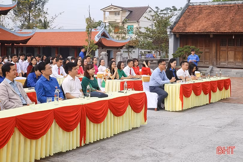 Hà Tĩnh tuyên dương 52 giáo viên trẻ, học sinh, sinh viên tiêu biểu