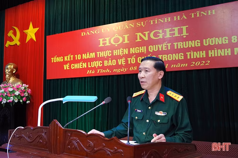 Xây dựng nền quốc phòng toàn dân gắn với thế trận an ninh nhân dân vững mạnh