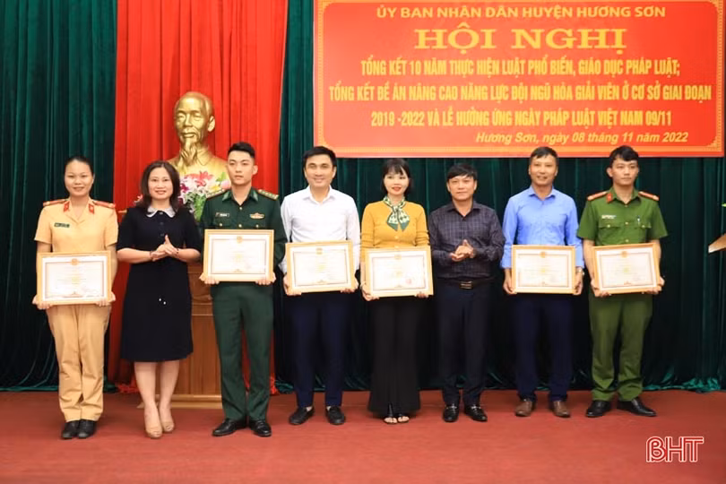 Hương Sơn tiếp tục đổi mới hình thức tuyên truyền Luật Phổ biến giáo dục pháp luật