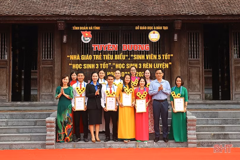 Hà Tĩnh tuyên dương 52 giáo viên trẻ, học sinh, sinh viên tiêu biểu