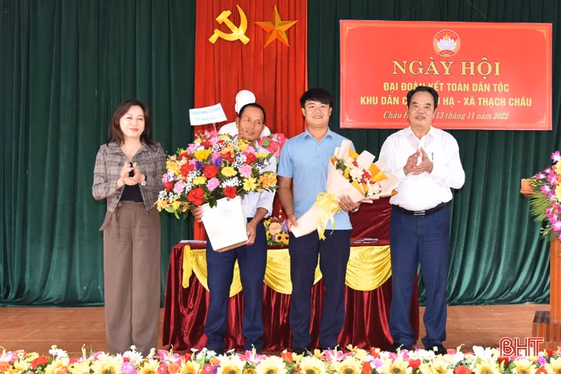 Người dân Lộc Hà, TX Hồng Lĩnh vui ngày hội đại đoàn kết