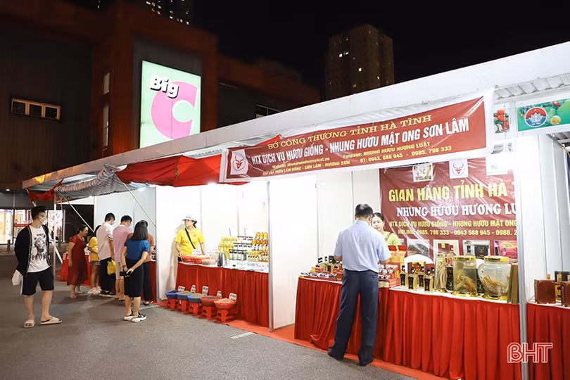 Tuần lễ sản phẩm tiêu biểu Hà Tĩnh tại Hà Nội: Cầu nối tiêu thụ quy mô lớn