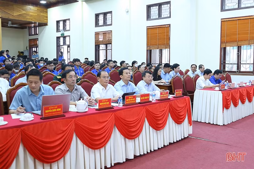 Bí thư Thành ủy Hà Tĩnh mong muốn thanh niên ra sức cống hiến nhiều hơn, xung kích đi đầu trong các phong trào