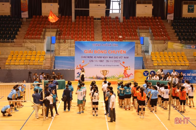 Sôi nổi giải bóng chuyền ngành Giáo dục & Đào tạo TP Hà Tĩnh