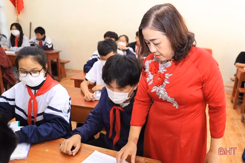 Cô giáo miền núi Hà Tĩnh có duyên” đào tạo học sinh giỏi