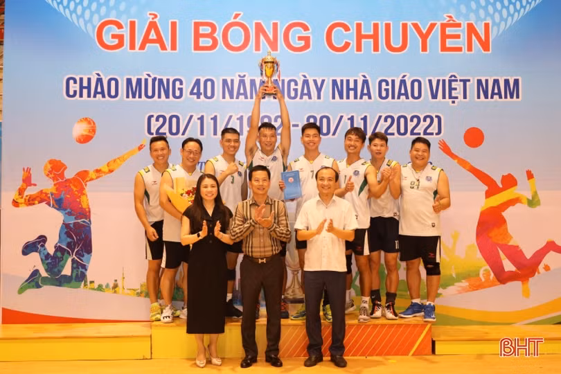 Sôi nổi giải bóng chuyền ngành Giáo dục & Đào tạo TP Hà Tĩnh