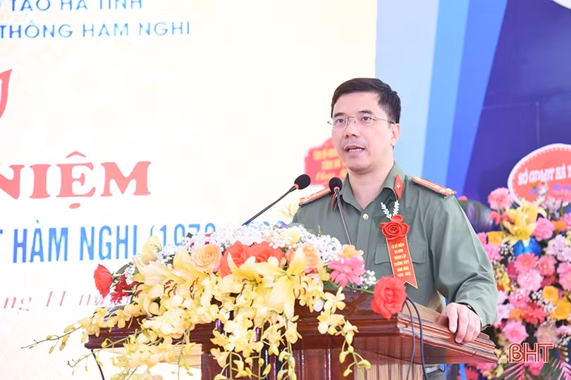 Lãnh đạo tỉnh Hà Tĩnh dự lễ kỷ niệm thành lập các trường THPT