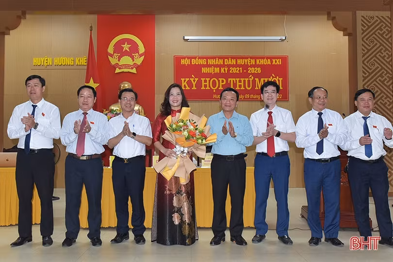 HĐND huyện Hương Khê có chủ tịch mới