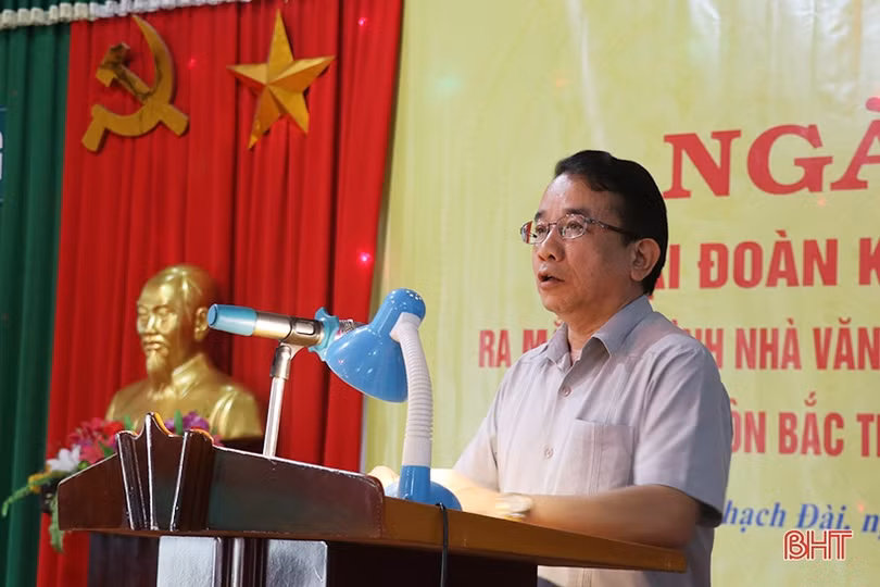 Lãnh đạo tỉnh chung vui ngày hội đoàn kết tại Thạch Hà, Hương Khê