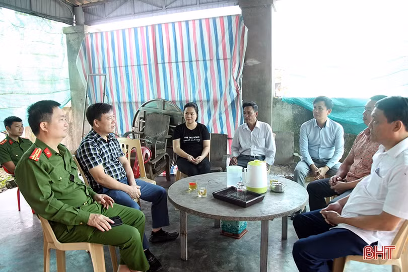 Ban ATGT Hà Tĩnh thăm hỏi, động viên các gia đình nạn nhân TNGT