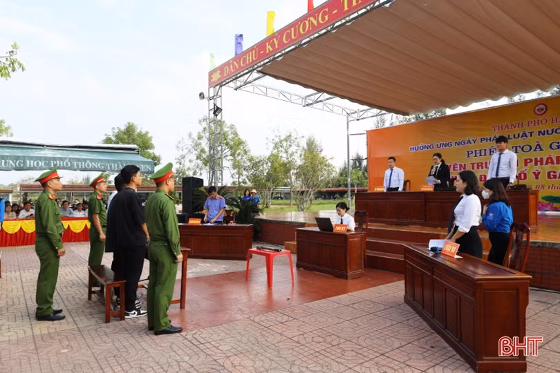 750 học sinh TP Hà Tĩnh được phổ biến pháp luật qua phiên tòa giả định