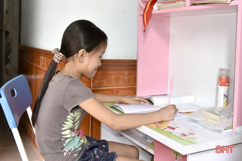 Tiếp sức cho học sinh nghèo ở TX Hồng Lĩnh đến trường