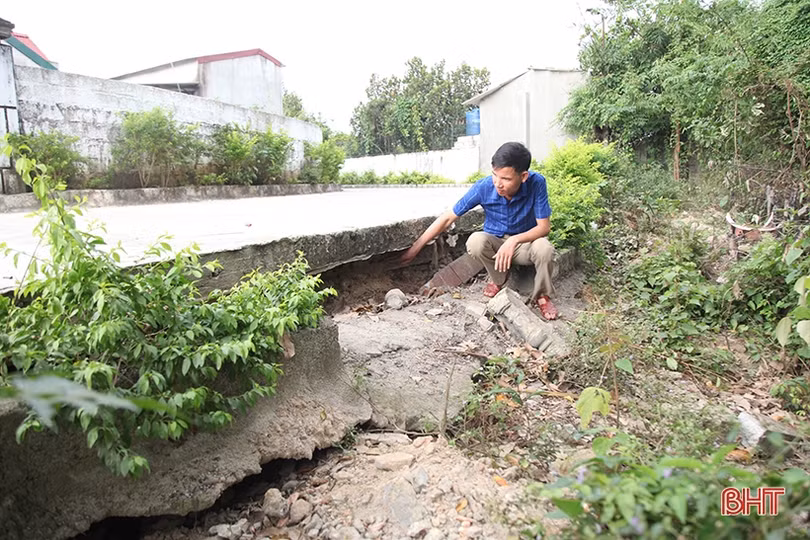 Khắc phục tình trạng sạt lở bờ sông phía ngoài cống Trung Lương