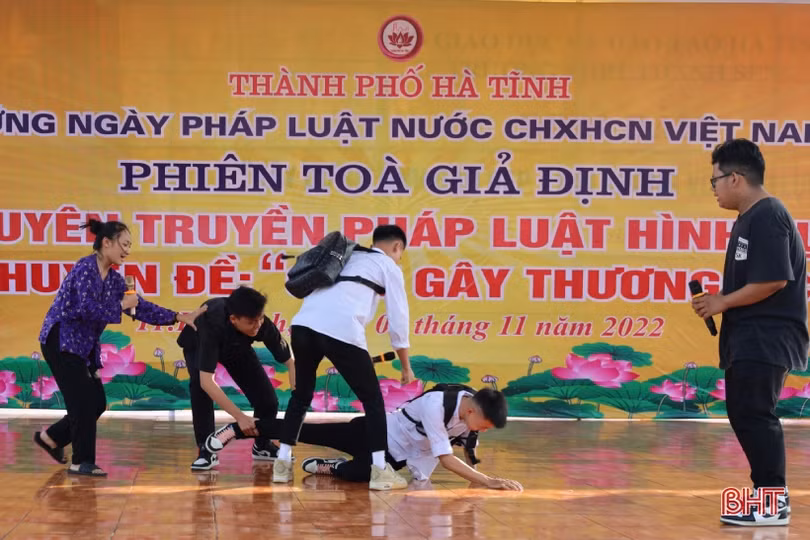 750 học sinh TP Hà Tĩnh được phổ biến pháp luật qua phiên tòa giả định