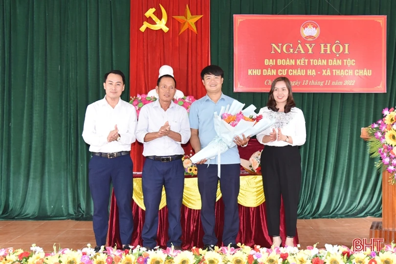 Người dân Lộc Hà, TX Hồng Lĩnh vui ngày hội đại đoàn kết