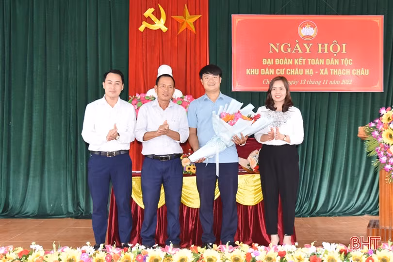 Người dân Lộc Hà, TX Hồng Lĩnh vui ngày hội đại đoàn kết