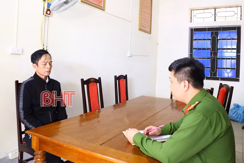 Bắt quả tang đối tượng bán trái phép chất ma túy ở Đức Thọ