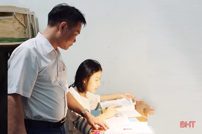 Nơi trường là nhà, thầy cô là cha mẹ