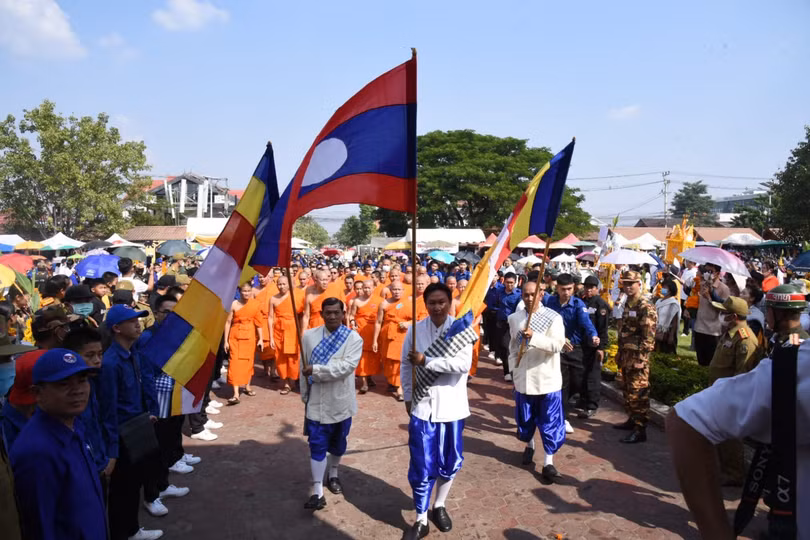 Đặc sắc lễ rước Phạ Sạt Phơng ở Lào