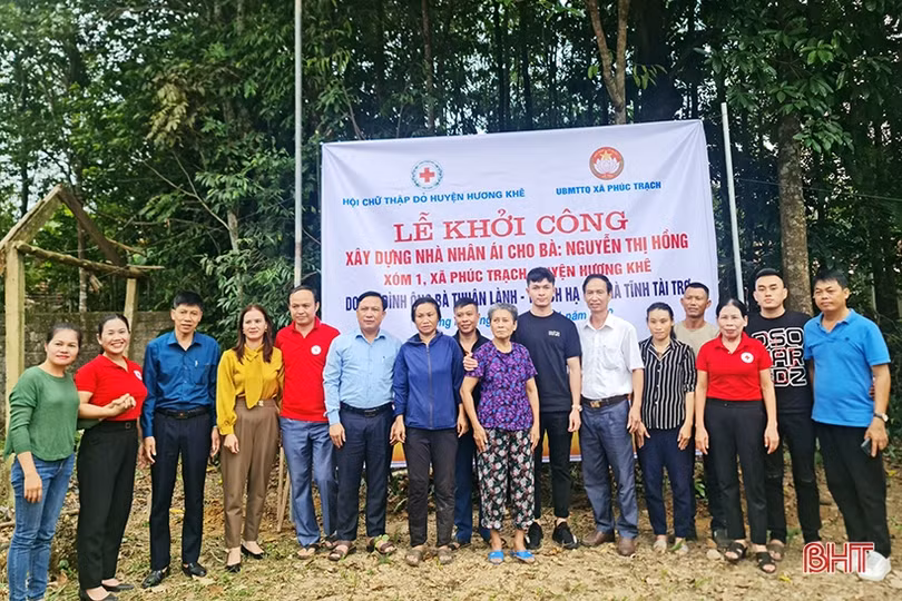 Khởi công xây dựng nhà nhân ái cho hộ cận nghèo ở Hương Khê