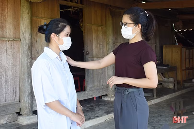 Nơi trường là nhà, thầy cô là cha mẹ