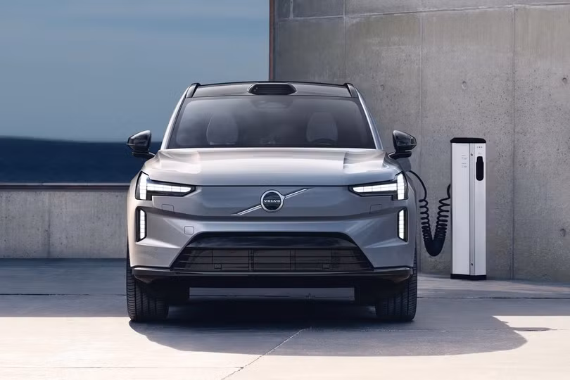 Xe điện 7 chỗ Volvo EX90 2024 ra mắt với công nghệ tự lái cấp độ 3