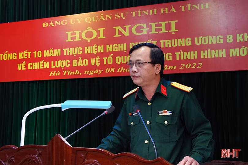 Xây dựng nền quốc phòng toàn dân gắn với thế trận an ninh nhân dân vững mạnh