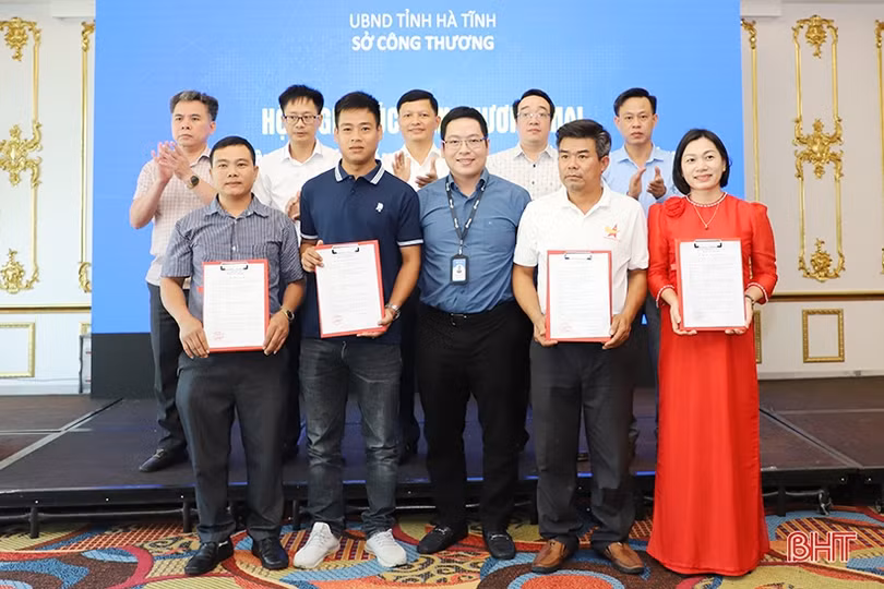 Tuần lễ sản phẩm tiêu biểu Hà Tĩnh tại Hà Nội: Cầu nối tiêu thụ quy mô lớn