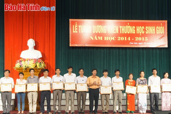 Thành tích học sinh giỏi của huyện Can Lộc cao nhất từ trước tới nay ảnh 1