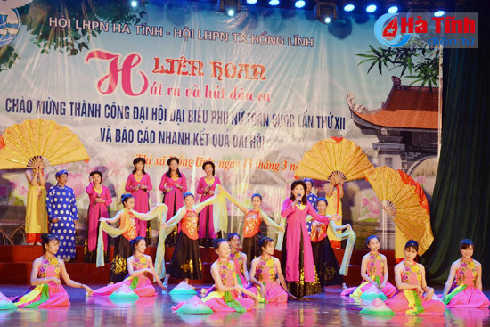 lien hoan hat ru va hat dan ca mung thanh cong dai hoi phu nu toan quoc