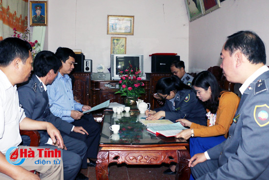 ha tinh dinh chi hoat dong co so san xuat ruou quy mo lon